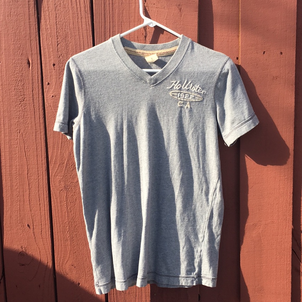 Hollister V neck